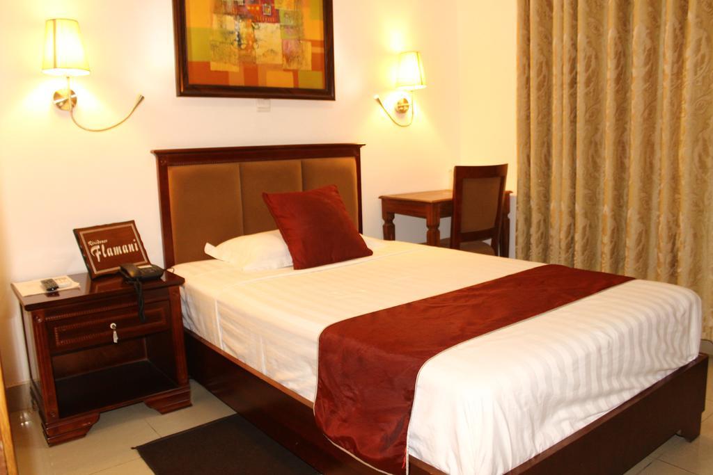 Hotel Residence Flamani Lome Exterior photo