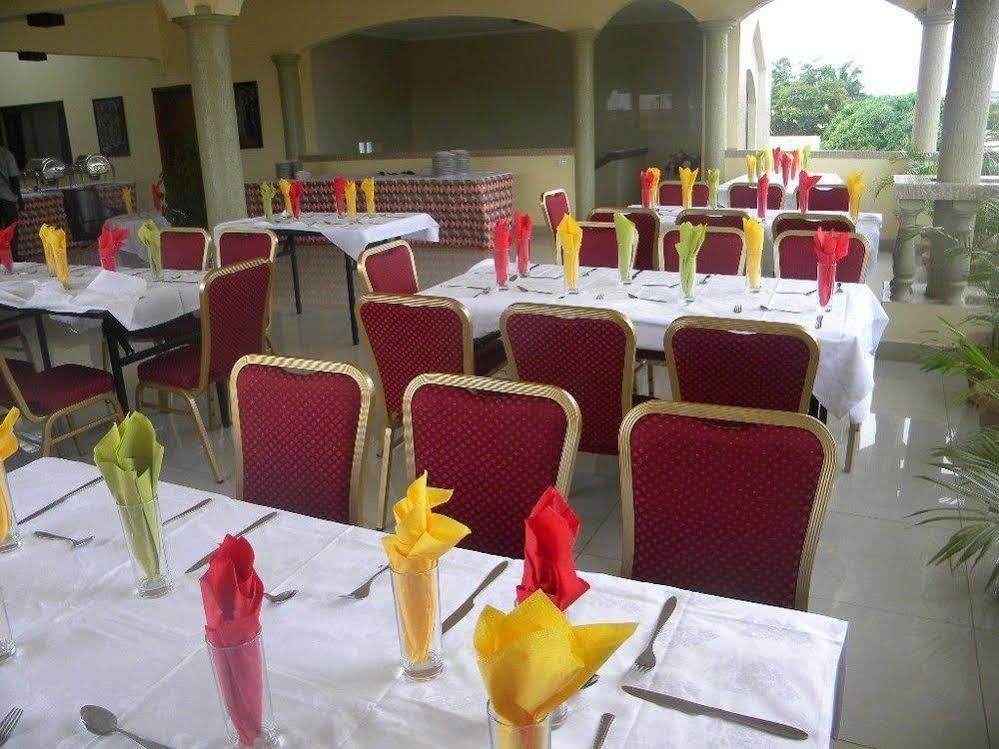 Hotel Residence Flamani Lome Exterior photo
